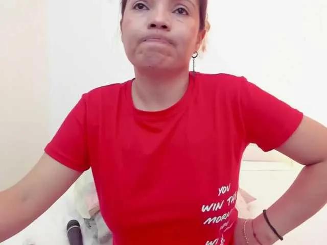 SofiaWalke — estar arriba y que me agarren de la cintura mientras estoy montando y al mismo tiempo me lamen los senos soy capaz de venirme mas facil en esa posicion pues me muevo mas rico asi