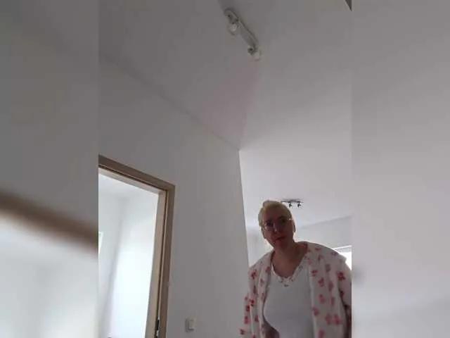 Vika211 — Men's hands, eyes, Intelligence, justice, Generosity, Sound of Tokens)