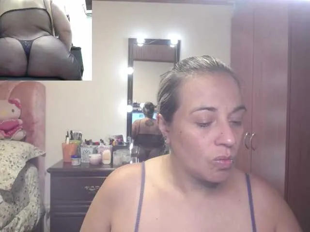 zoedoll on BongaCams