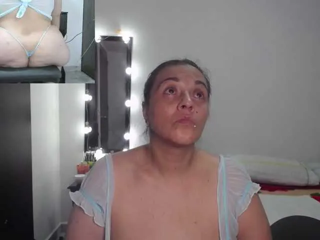 zoedoll on BongaCams