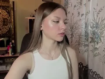 _monaflame_ — Take off top |Hello! Im Mona and Im new here! #shy #18 #new #skinny #cute #girl [495 tokens remaining]