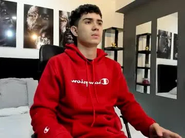 alejo_gray1 on Chaturbate