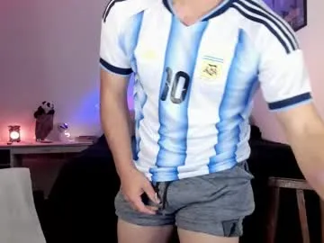 alexanderjaz on Chaturbate