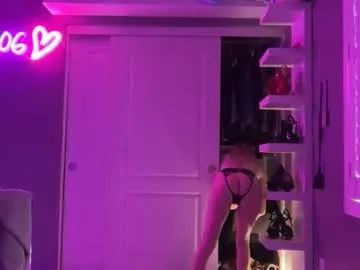 alexispaige06 — Current Goal: Strip Tease  once countdown reaches zero -- Next Goal: Squirt Show  -- Cum join with me ;)