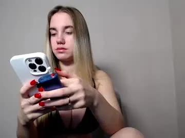 alice_rays_ on Chaturbate