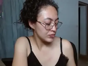 amitlu_ — #nonude #nipplepiercing #shy #natural #new #smalltits <  > [946 tokens remaining]