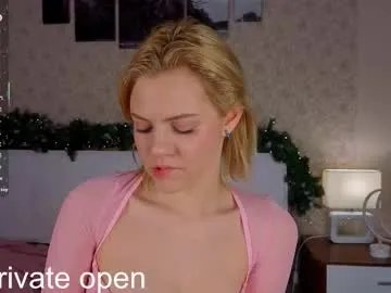 anika_heir on Chaturbate