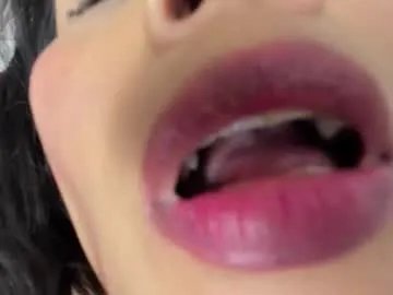 anthonelaa__ on Chaturbate