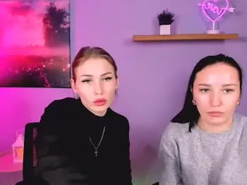 ariel_shadow on Chaturbate