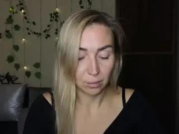 ay_kiss_jully — GOAL: put on stockings and panties [741 tokens left] # smile #new #nonude #shy #natural #feet #muscle # fit #