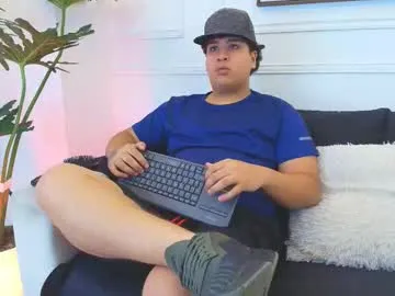 bennett_alejoo on Chaturbate