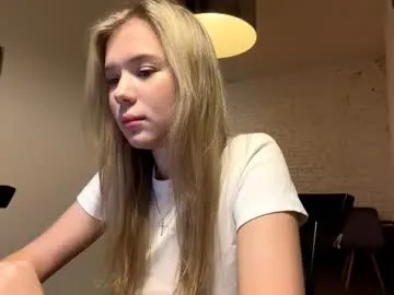 christophertomlison — Goall: Spin around, show my outfit * Hey, my name is i suggest a movie for tonight * I am #18 years old, #shy #small #blond #young [25 tokens remaining]