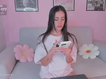 daphne_cooper1 on Chaturbate