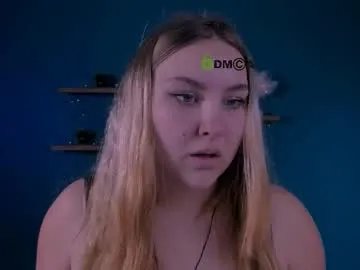 dina_bloom on Chaturbate