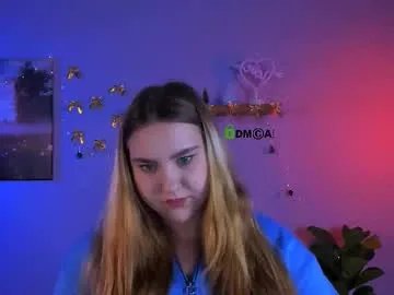dina_bloom on Chaturbate