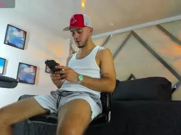 dusan_grey — GOAL: All Naked+ Show Hot 100 [998 tokens remaining] Welcome to my room! USE MY TIP MENU AND LET'S ENJOY TOGETHER #new #bdsm #muscle #bigcock #latino