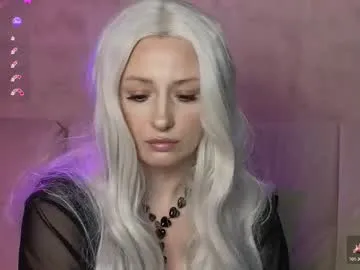 elarasable on Chaturbate