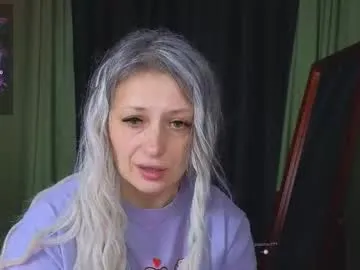 elarasable on Chaturbate