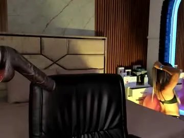 emilyhendrix_ on Chaturbate