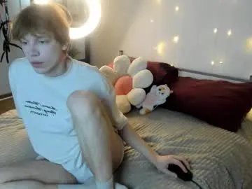 faeriehaze — GOAL:  air kiss for you  #cumshow #twink #18 #ginger #pvt [22 tokens remaining]