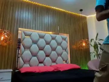 james_walsh — GOAL: Hard dick [74 tokens remaining] Welcome to my room! #bigcock #muscle #cum #monstercock #latino