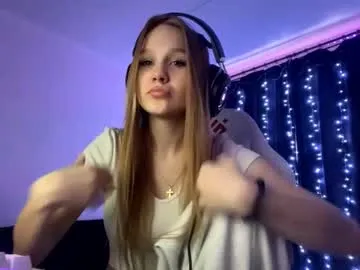 kayceefroehner on Chaturbate