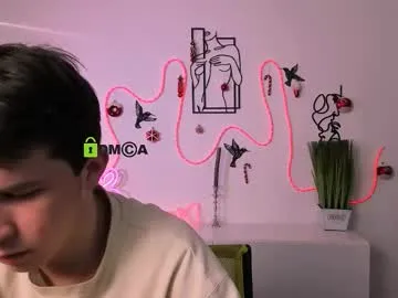 leo_valor on Chaturbate