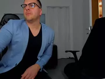 leoboyf4f on Chaturbate