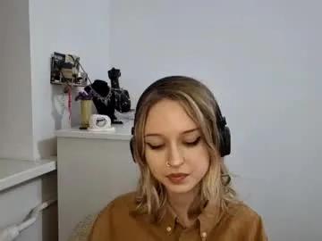 lezlielowe — Goal  Show my legs, caress them Hey there, I'm Mia, 18 years old im new here lets meet each other! #blonde #new #smalltits #18 #young [25 tokens remaining]