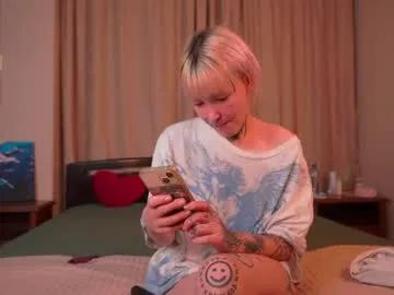 lookatmehabibi_ — GOAL:spank my ass:: #lesbian #bigtits #lovense #18 #squirt [54 tokens remaining]