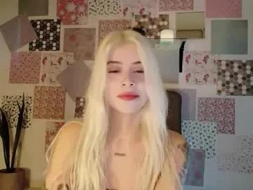 luckysapphire777 — sexy cum +squirt..random level 25tkns... aheago 2tkns... #blonde  #petite #new #squirt #cum [3333 tokens remaining]