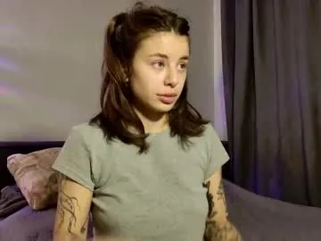 lucyrait on Chaturbate