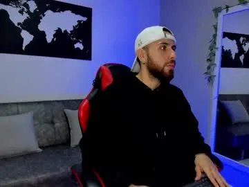 maximo_wolf1 on Chaturbate