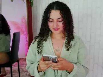 merida_bell18 on Chaturbate