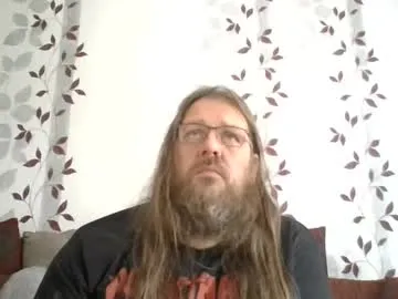 metallbuddy on Chaturbate