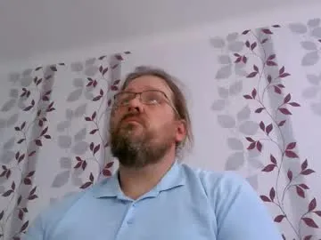 metallbuddy on Chaturbate