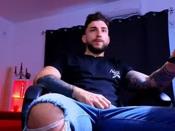 mightyaaron on Chaturbate