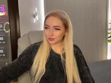 ohmyemma — slap ass 5 hard times  #blonde #lovense #nude #bigass #private [45 tokens remaining]