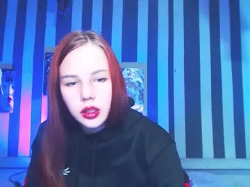 onessandra on Chaturbate