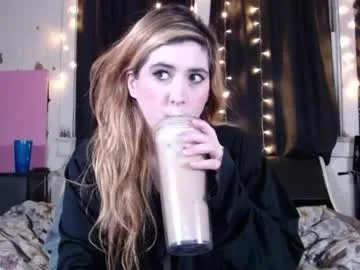 roxanneroulette on Chaturbate