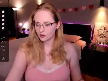 sheslinki on Chaturbate 