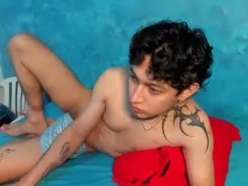 sky_wild — hey u, come here!!:)) new schedule 2pm-9pm Colombia #18 #latino #hairy #skinny #feet