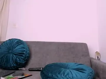 sweet_litle — spank [200 tokens left] #milk #new #latina #lovense