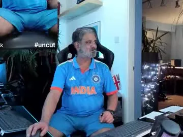 topalphaboss on Chaturbate