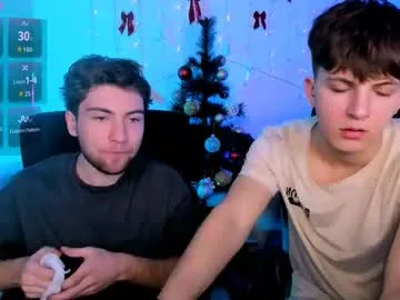 travis_wolf_ on Chaturbate