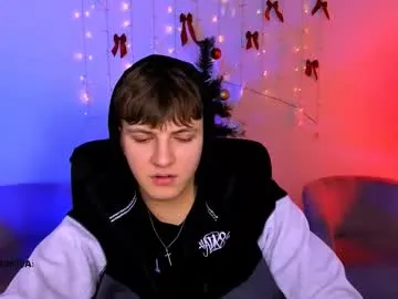 travis_wolf_ on Chaturbate