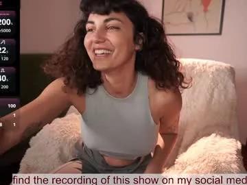 venus_in_jeans — hello!  tip 999 for 6 min of toy control [999 tokens remaining]