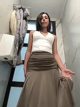 -_MiaQueen_- on StripChat