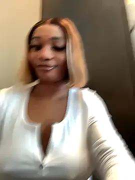 ___Nessa — Toy on hard pussy clit til squirt public