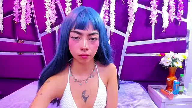 _Ivy_Luna on StripChat